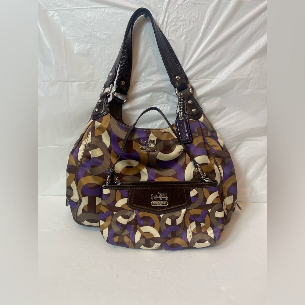 Coach 14420 Madison Optic Maggie
Shoulder Bag Purple Multicolor with Wristlet.